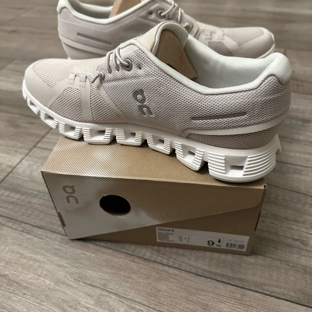 On Running Women's Athletic Shoes - Cream